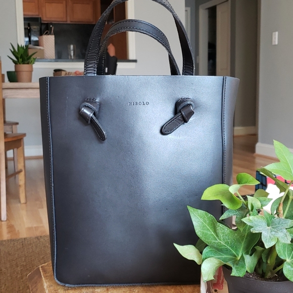 Nisolo Handbags - Nisolo Simone Crossbody Shopper